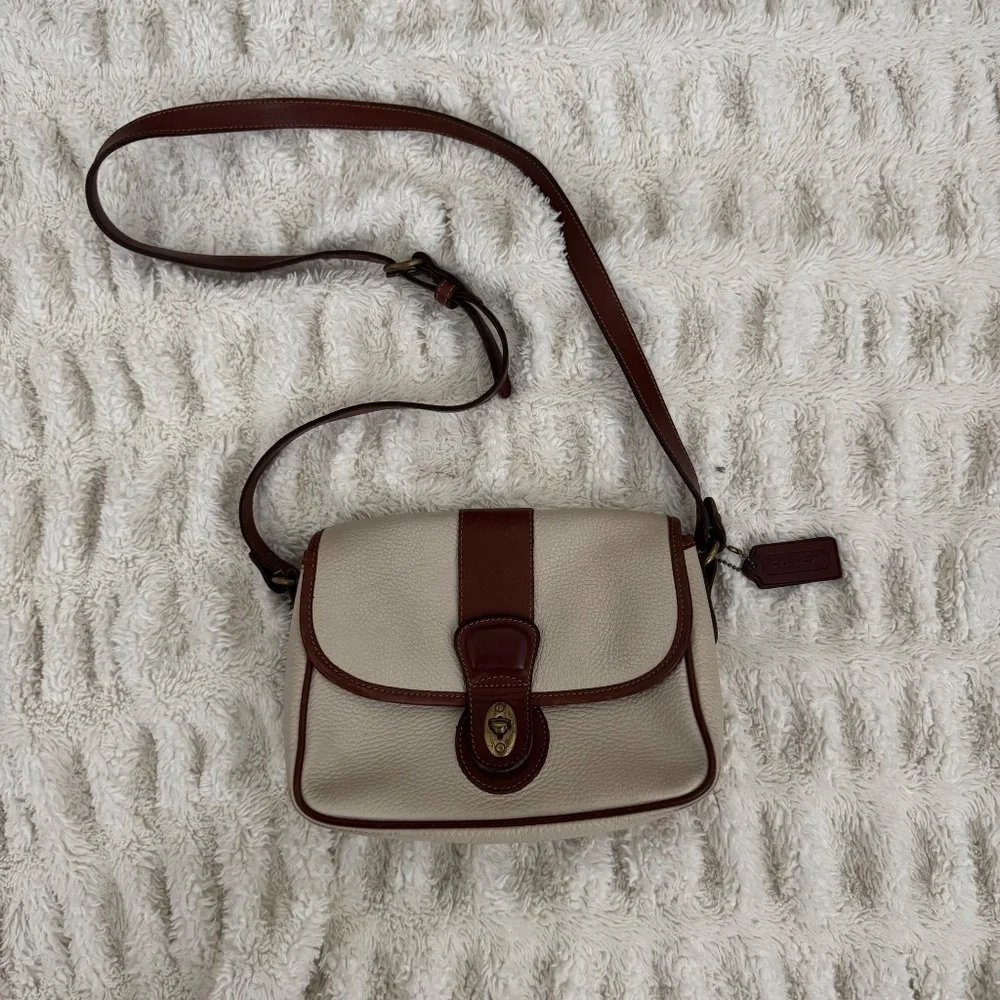 Vintage Coach USA 90s Sheridan Glenwood Cream Tan Shoulder Crossbody Bag